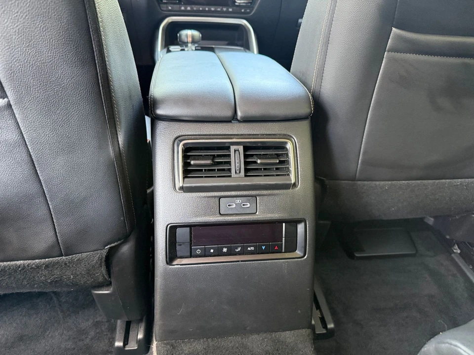 2025 Mazda CX-90 - Image 17 of 31