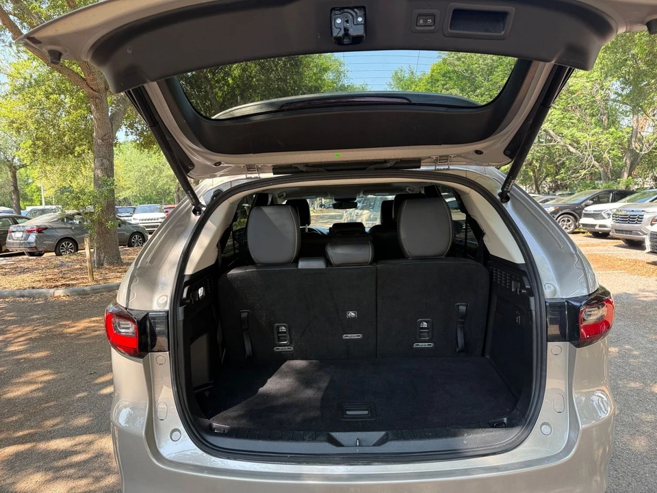 2025 Mazda CX-90 - Image 26 of 31