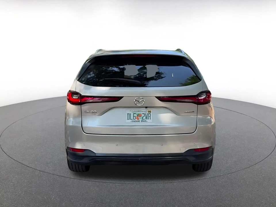 2025 Mazda CX-90 - Image 12 of 31