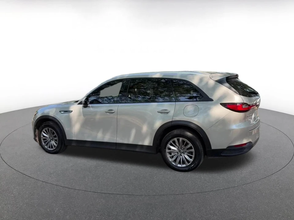 2025 Mazda CX-90 - Image 8 of 31