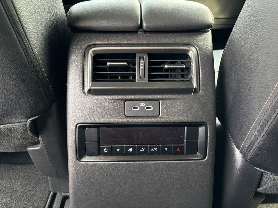 2025 Mazda CX-90 - Image 21 of 31