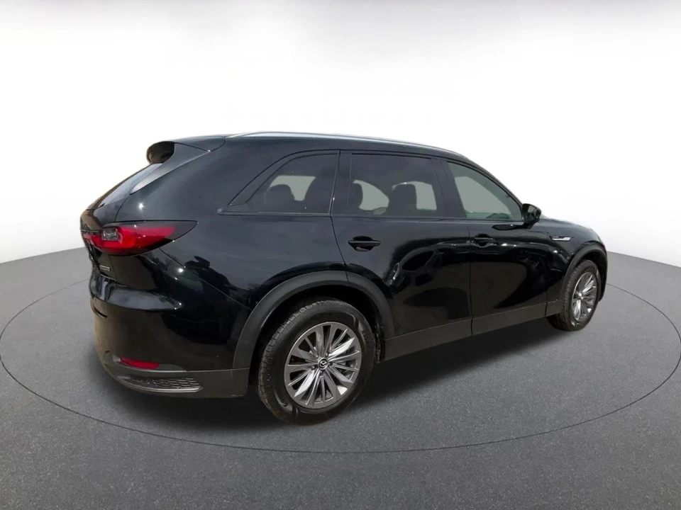 2025 Mazda CX-90 - Image 11 of 31