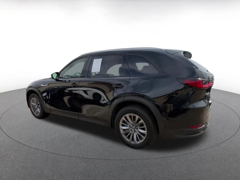 2025 Mazda CX-90 - Image 8 of 31