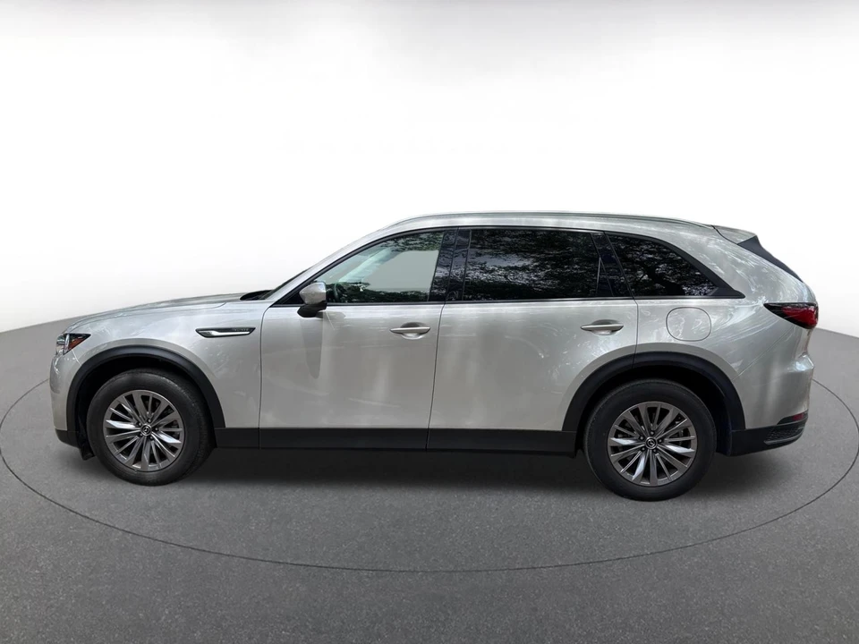 2025 Mazda CX-90 - Image 4 of 10