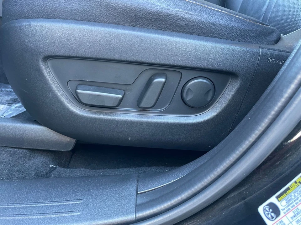 2025 Mazda CX-90 - Image 21 of 31