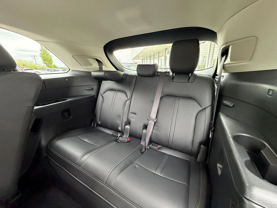 2025 Mazda CX-90 - Image 27 of 31