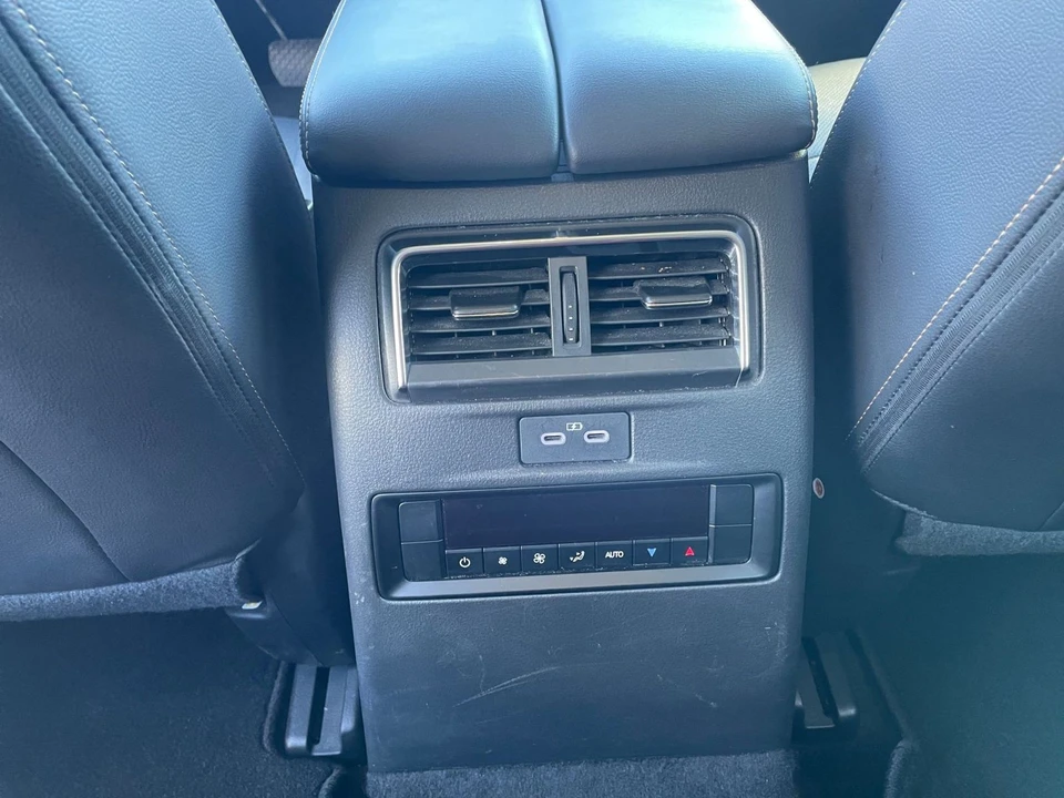 2025 Mazda CX-90 - Image 23 of 31