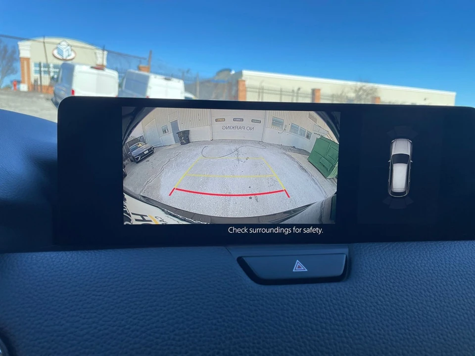 2025 Mazda CX-90 - Image 15 of 31