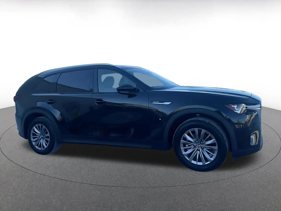 2025 Mazda CX-90 - Image 15 of 31