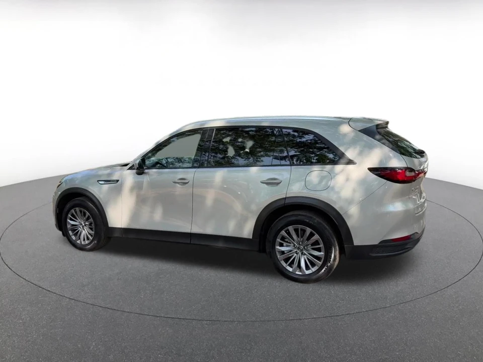 2025 Mazda CX-90 - Image 8 of 31