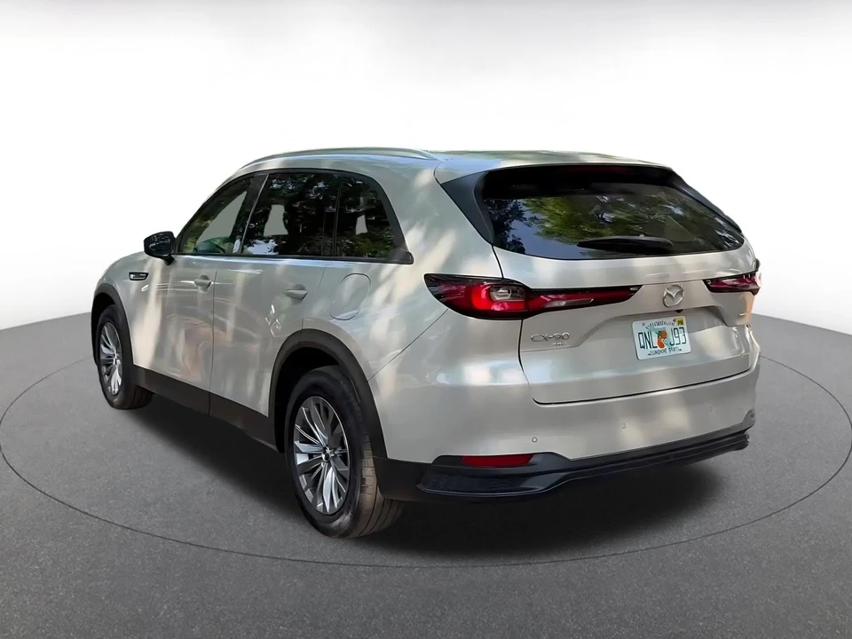 2025 Mazda CX-90 - Image 9 of 31