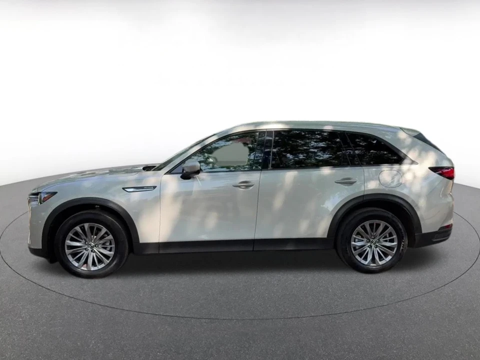 2025 Mazda CX-90 - Image 7 of 31