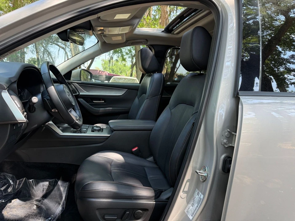 2025 Mazda CX-90 - Image 29 of 31