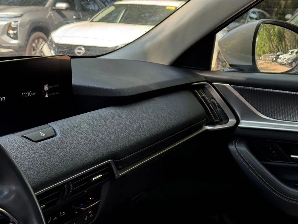 2025 Mazda CX-90 - Image 28 of 31