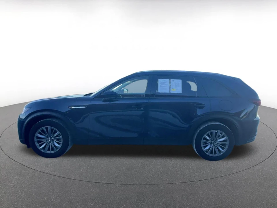 2025 Mazda CX-90 - Image 9 of 31