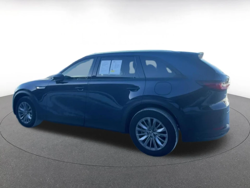 2025 Mazda CX-90 - Image 11 of 31