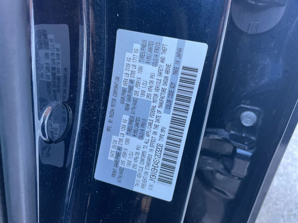 2025 Mazda CX-90 - Image 26 of 31