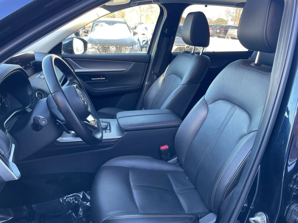 2025 Mazda CX-90 - Image 22 of 31