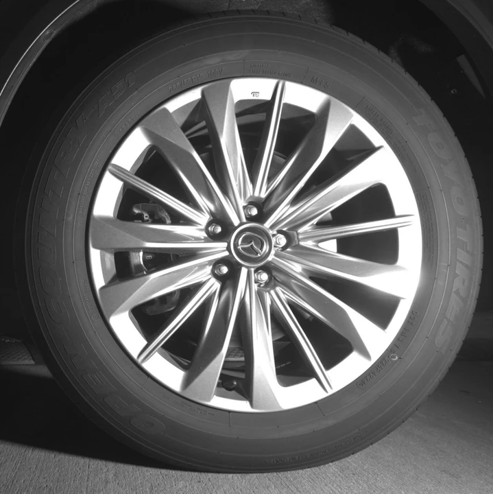 2025 Mazda CX-90 - Image 16 of 24