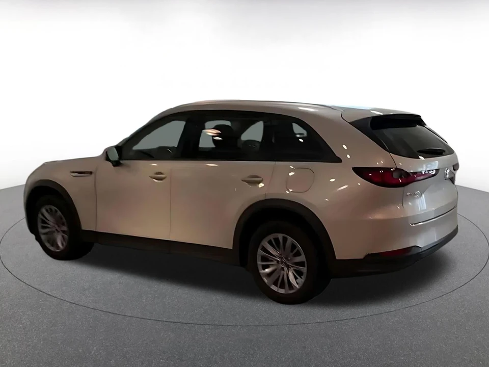 2025 Mazda CX-90 - Image 11 of 31