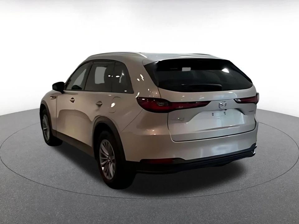 2025 Mazda CX-90 - Image 17 of 31