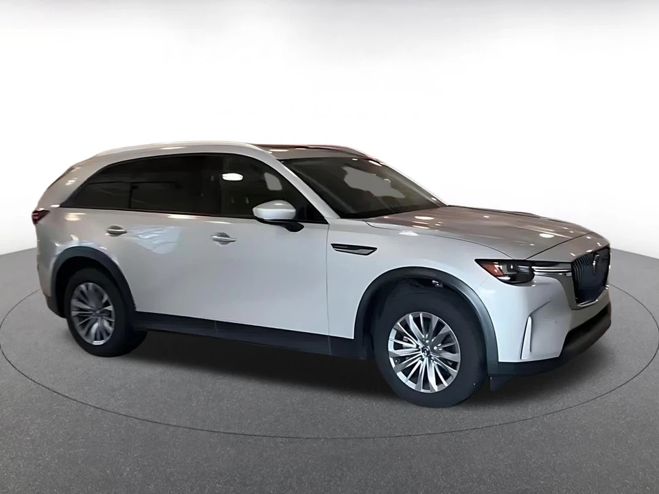 2025 Mazda CX-90 - Image 8 of 31