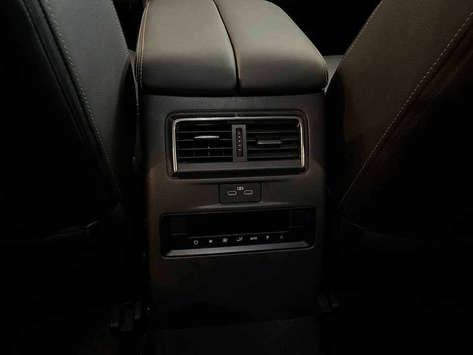 2025 Mazda CX-90 - Image 26 of 31