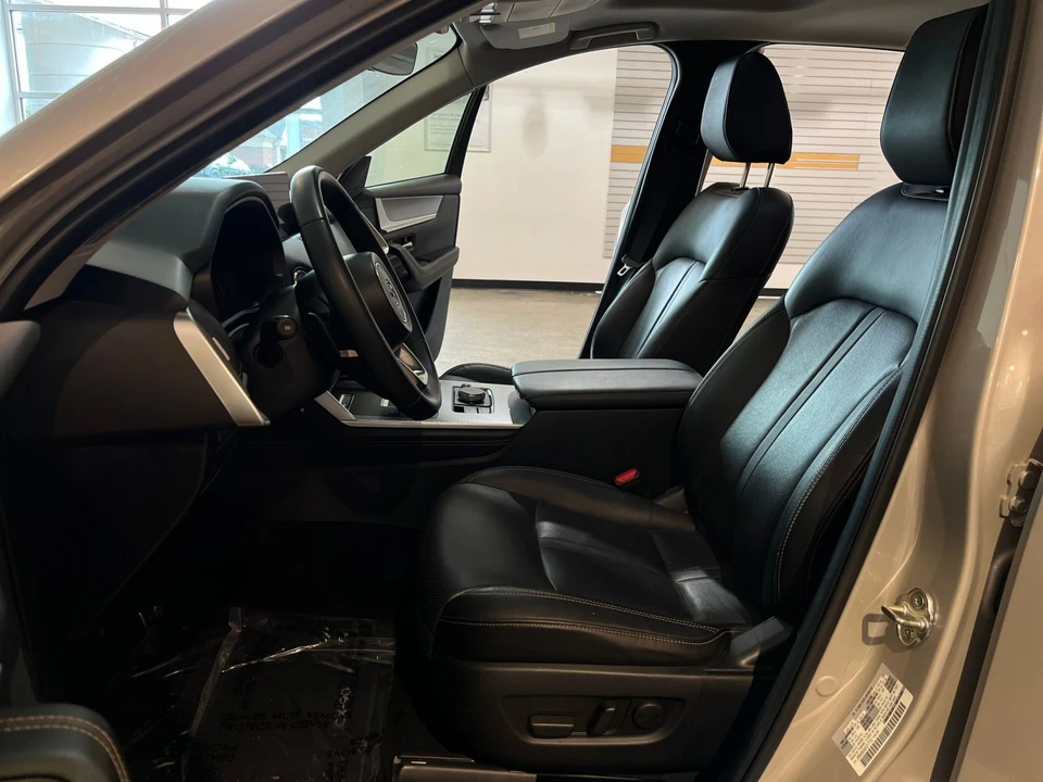2025 Mazda CX-90 - Image 30 of 31