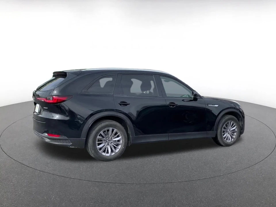 2025 Mazda CX-90 - Image 12 of 31