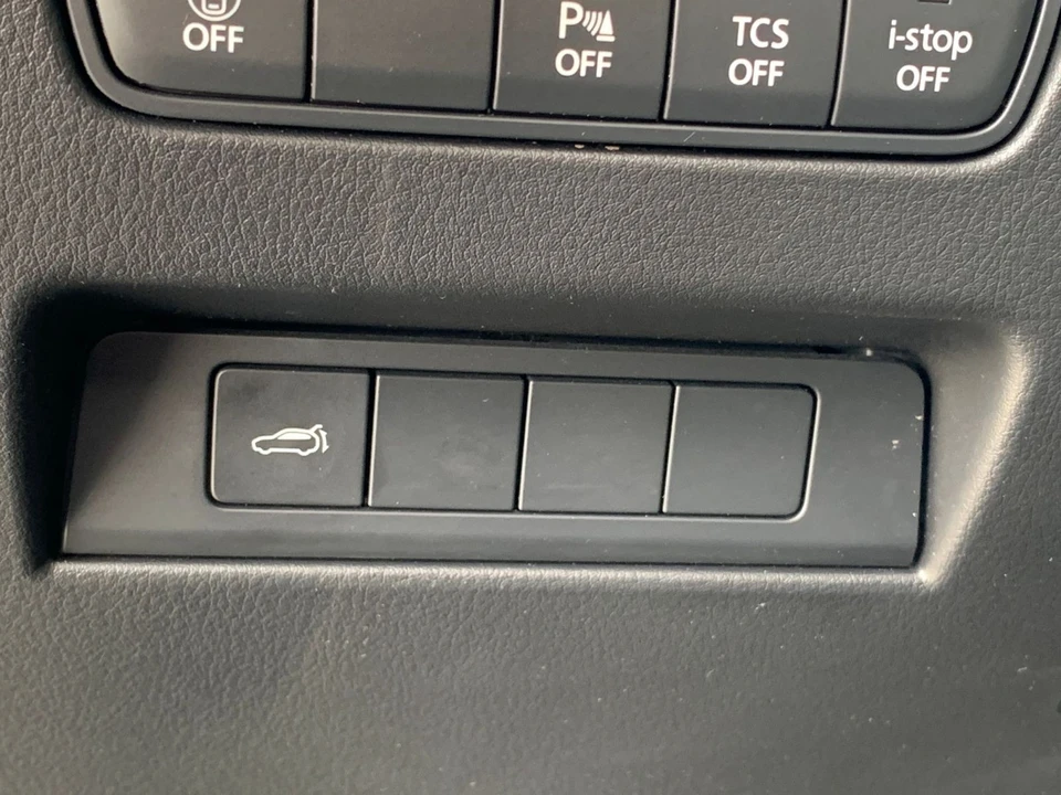 2025 Mazda CX-90 - Image 24 of 31