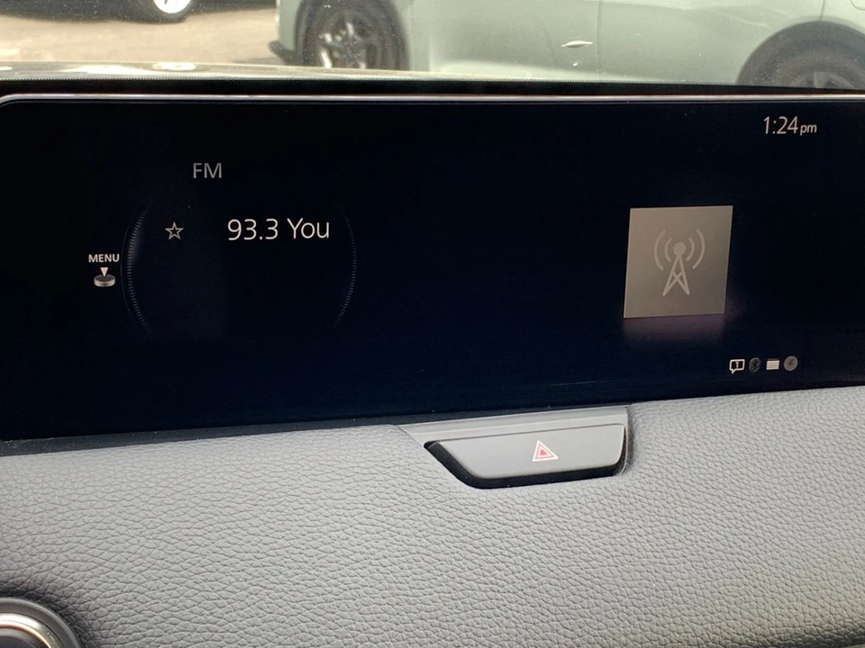 2025 Mazda CX-90 - Image 21 of 31