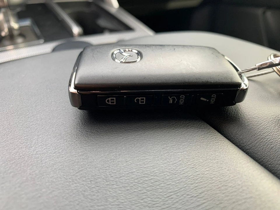 2025 Mazda CX-90 - Image 22 of 31