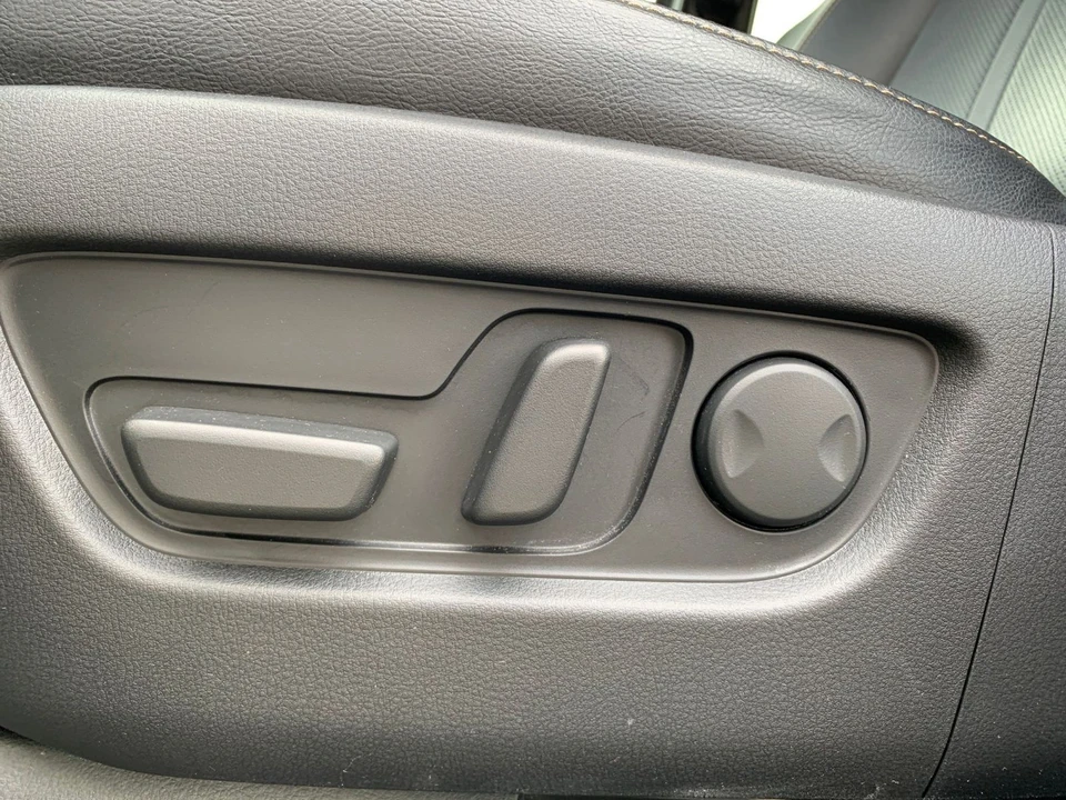 2025 Mazda CX-90 - Image 23 of 31