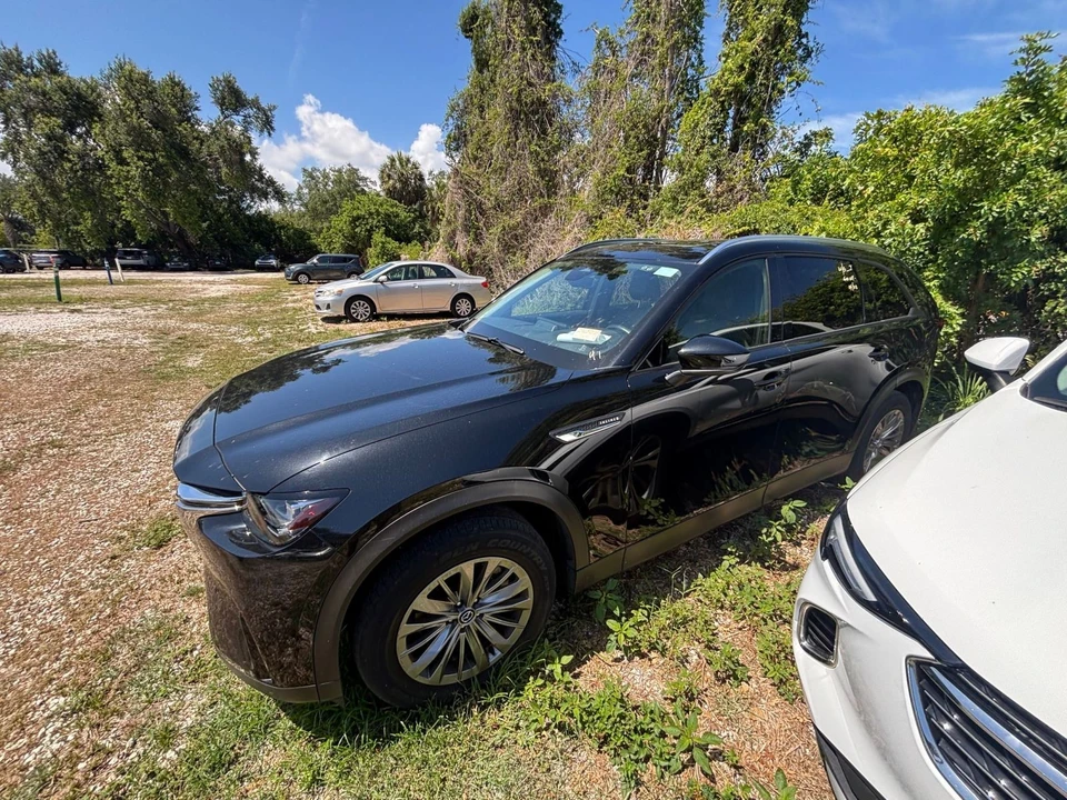 2025 Mazda CX-90 - Image 8 of 18