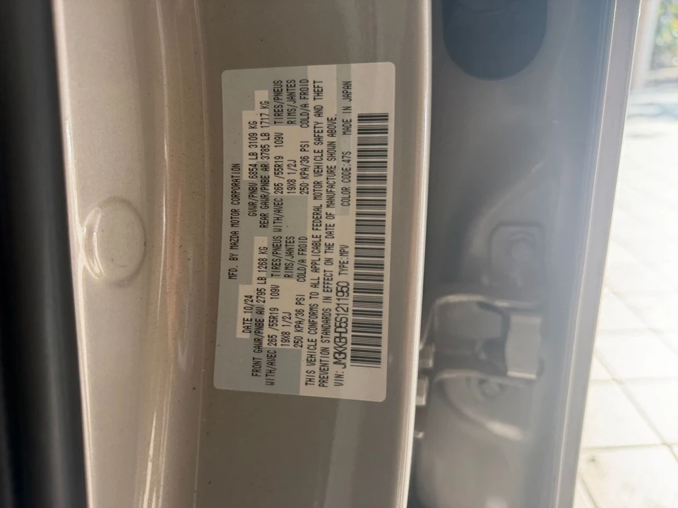 2025 Mazda CX-90 - Image 27 of 31