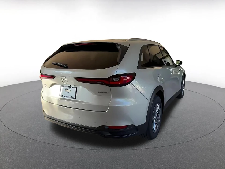 2025 Mazda CX-90 - Image 11 of 31