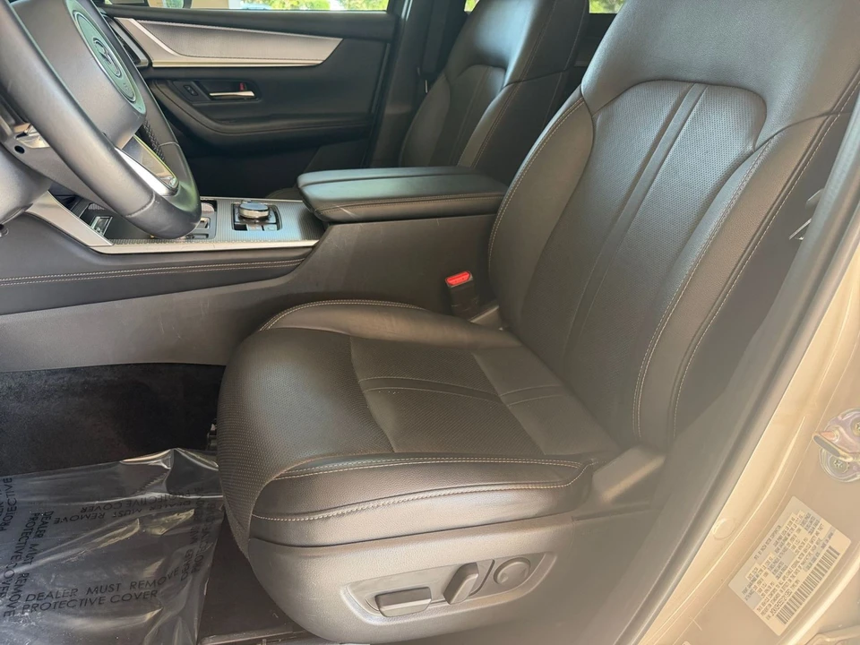 2025 Mazda CX-90 - Image 23 of 31