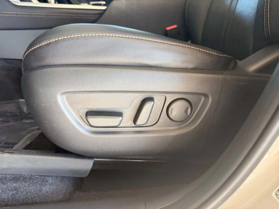 2025 Mazda CX-90 - Image 18 of 31