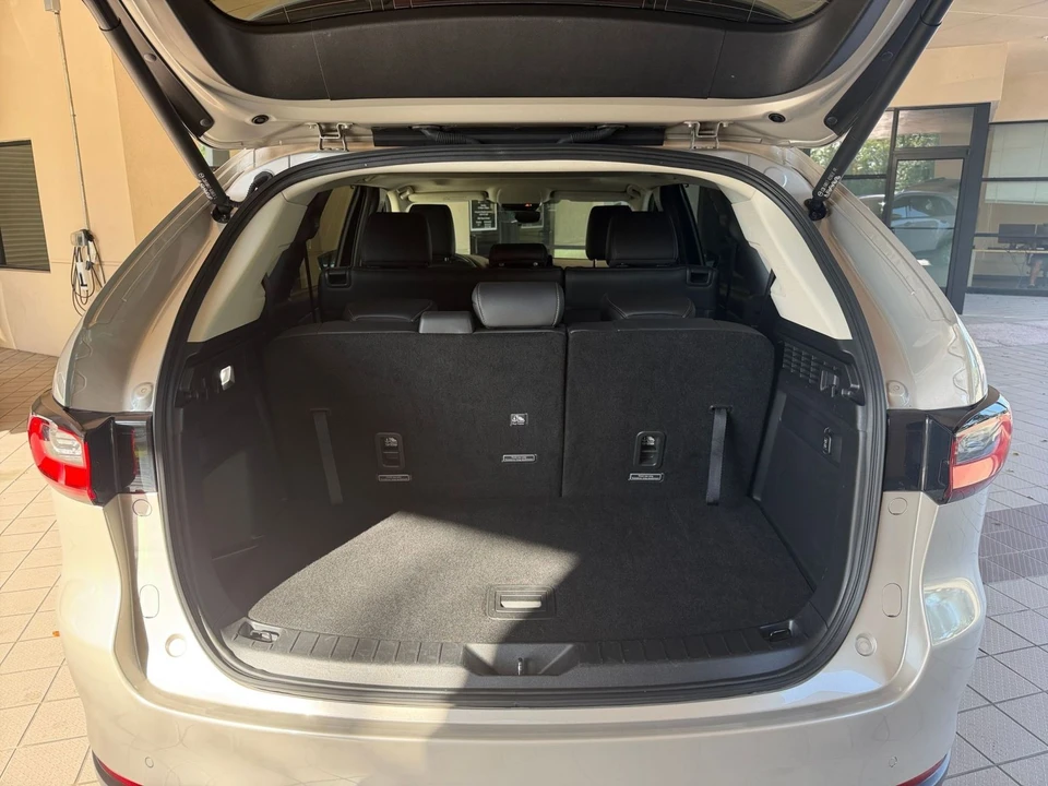 2025 Mazda CX-90 - Image 29 of 31