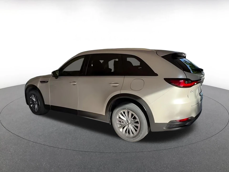 2025 Mazda CX-90 - Image 8 of 31