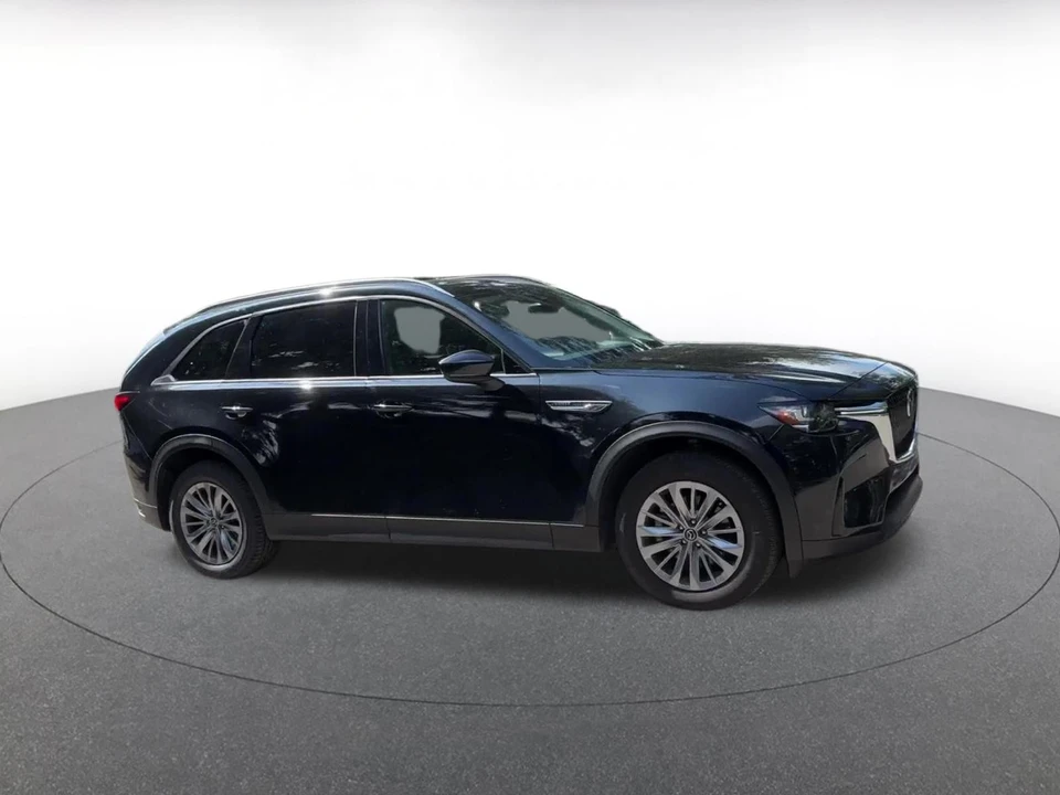 2025 Mazda CX-90 - Image 2 of 31