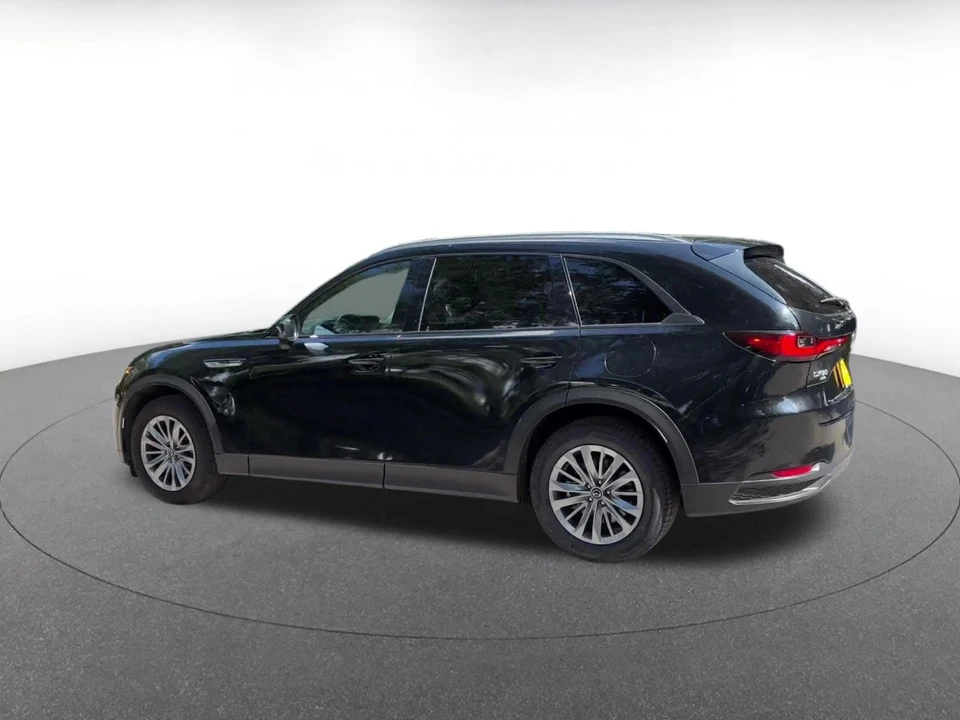 2025 Mazda CX-90 - Image 12 of 31