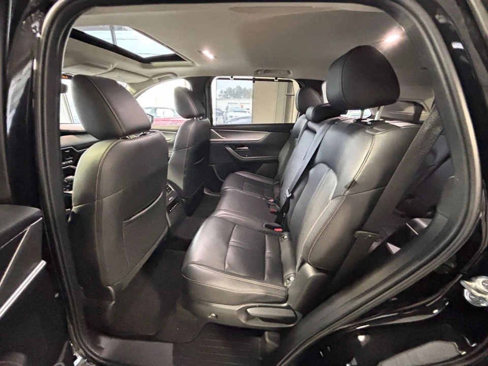 2025 Mazda CX-90 - Image 22 of 31