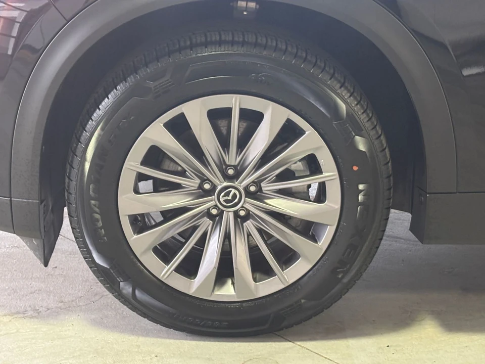 2025 Mazda CX-90 - Image 28 of 31