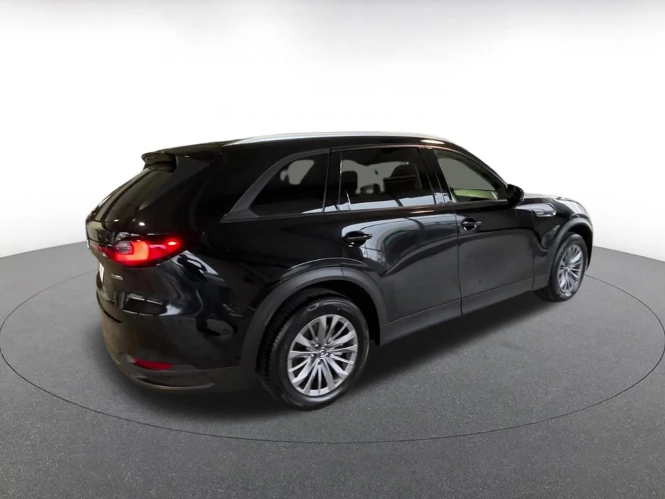 2025 Mazda CX-90 - Image 12 of 31