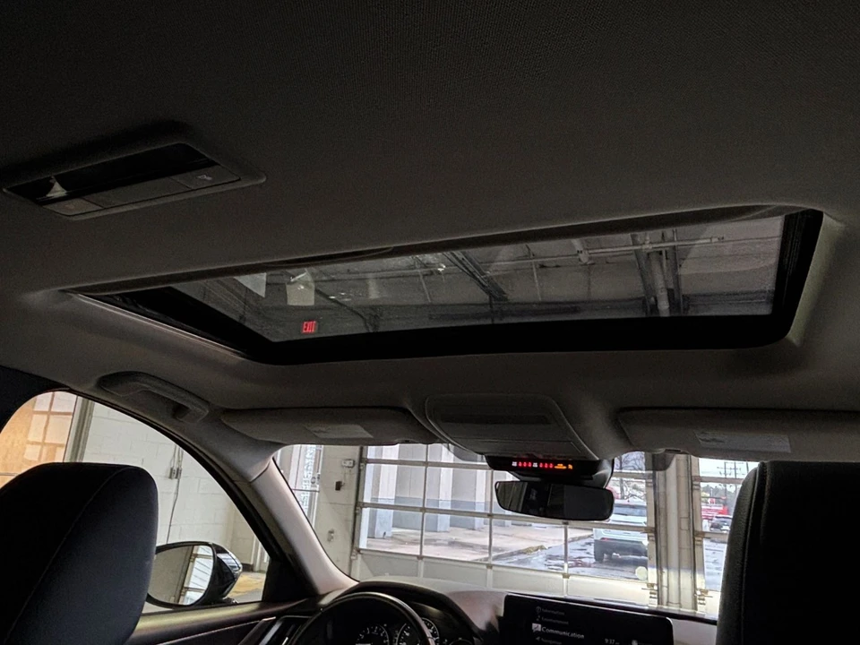 2025 Mazda CX-90 - Image 25 of 31
