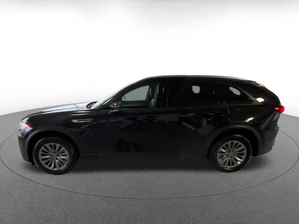 2025 Mazda CX-90 - Image 7 of 31