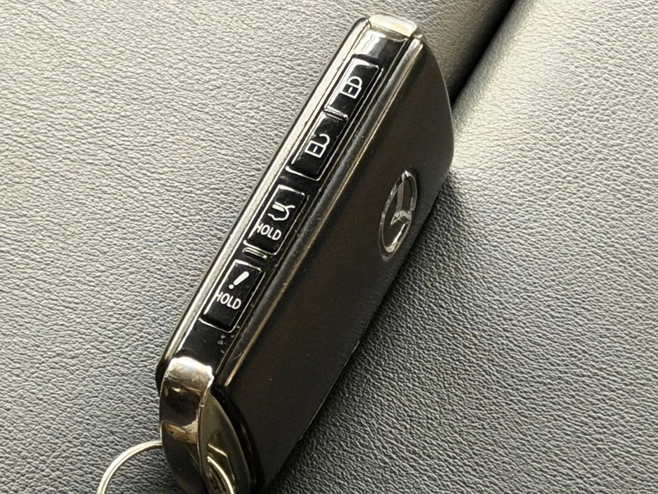 2025 Mazda CX-90 - Image 23 of 31