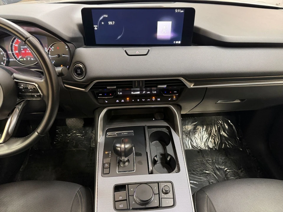 2025 Mazda CX-90 - Image 19 of 31