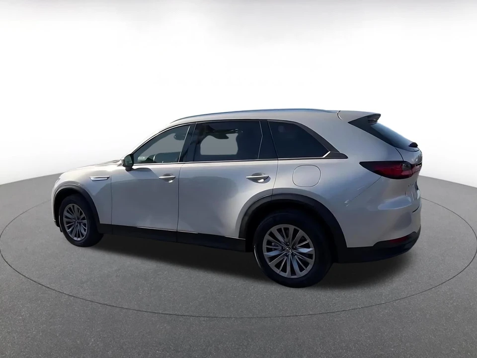 2025 Mazda CX-90 - Image 12 of 31